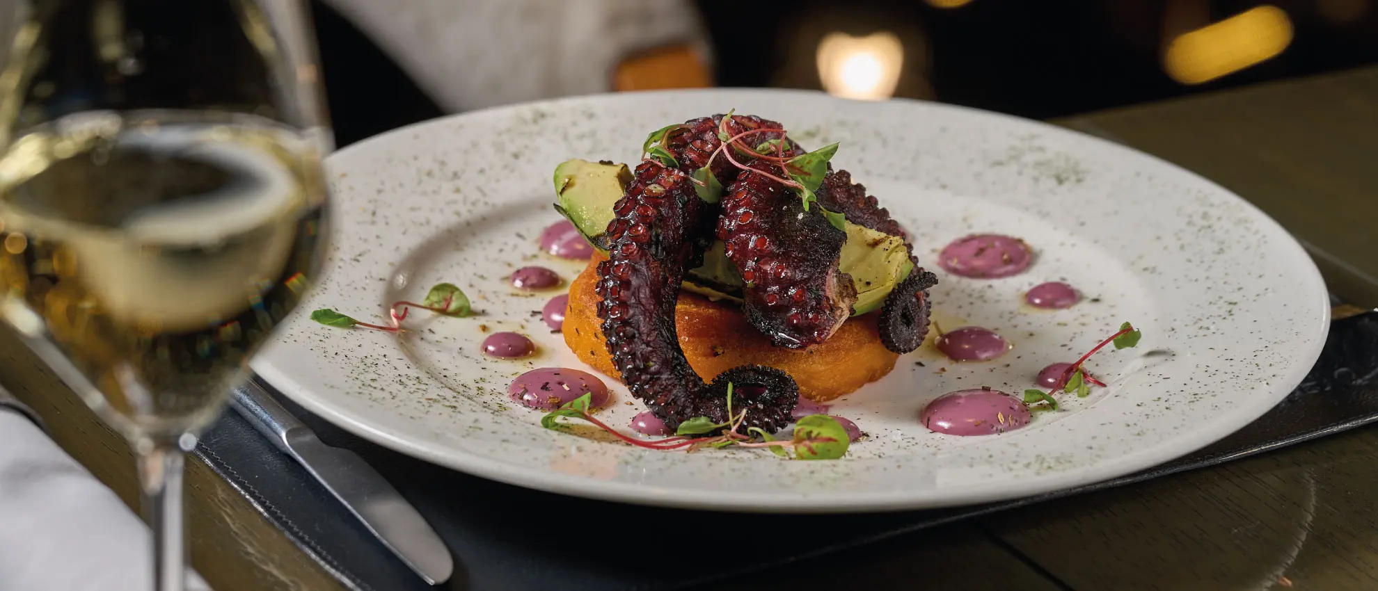 los-troncos-eloy-alfaro-03